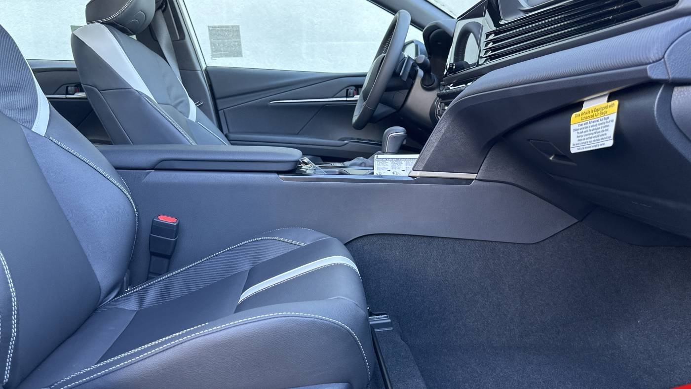 New 2025 Toyota Camry SE FWD