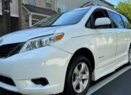 2011 Toyota Sienna LE Auto Access Seat 7-Passenger FWD