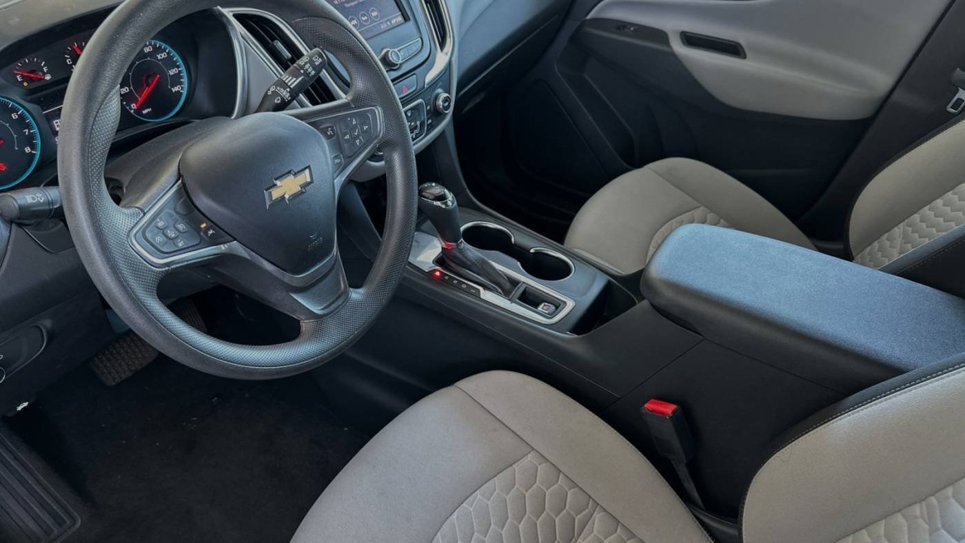 2020 Chevrolet Equinox LS with 1LS FWD