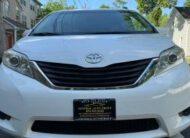 2011 Toyota Sienna LE Auto Access Seat 7-Passenger FWD