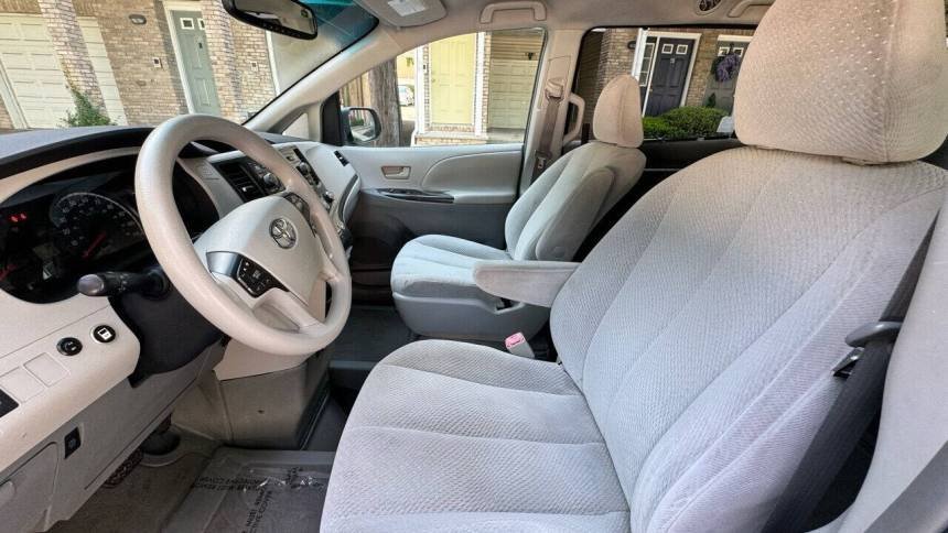 2011 Toyota Sienna LE Auto Access Seat 7-Passenger FWD
