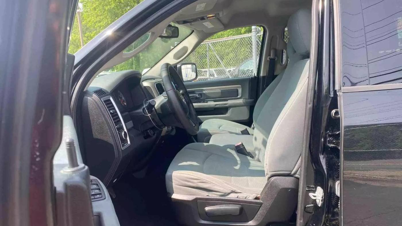 2014 Ram 1500 SLT Quad Cab 6’4″ Box 4WD