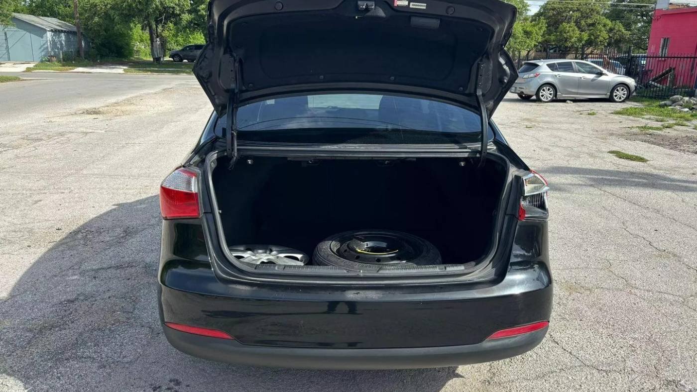 2015 Kia Forte LX Sedan Automatic