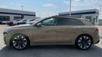 2024 Audi Q8 Prestige