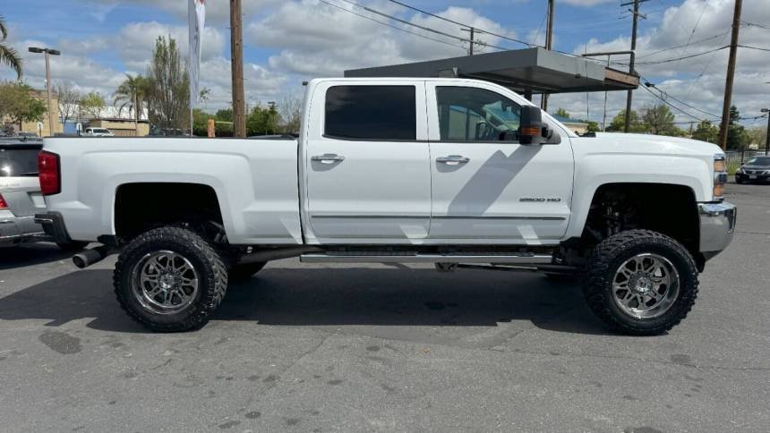2015 Chevrolet Silverado 2500HD LTZ Crew Cab Standard Box 4WD