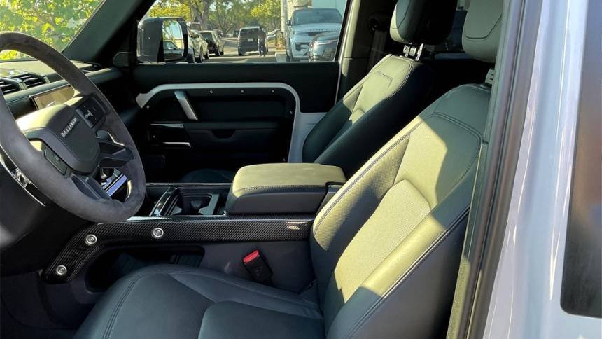2023 Land Rover Defender 90 V8