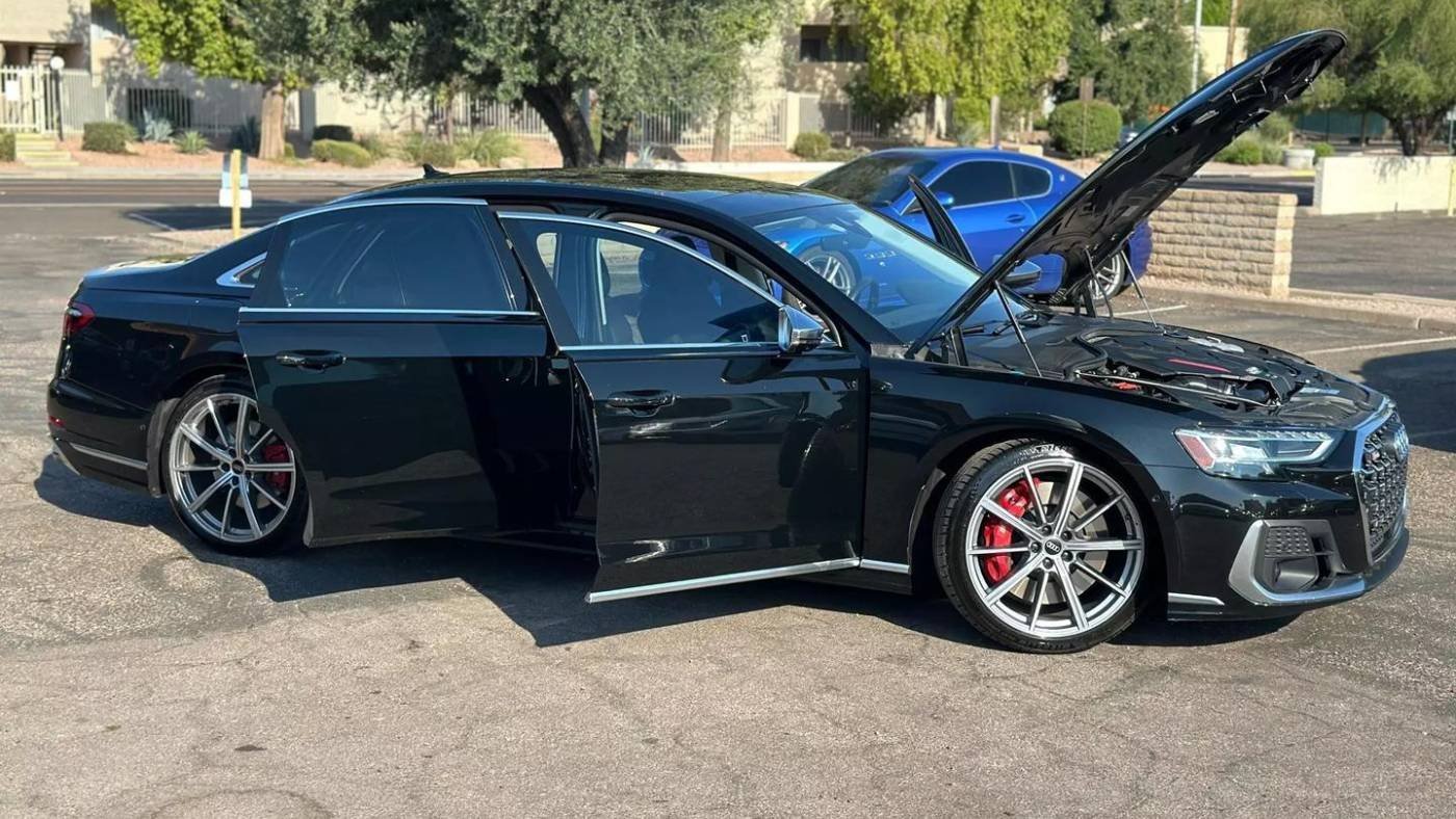 2022 Audi S8 Sedan