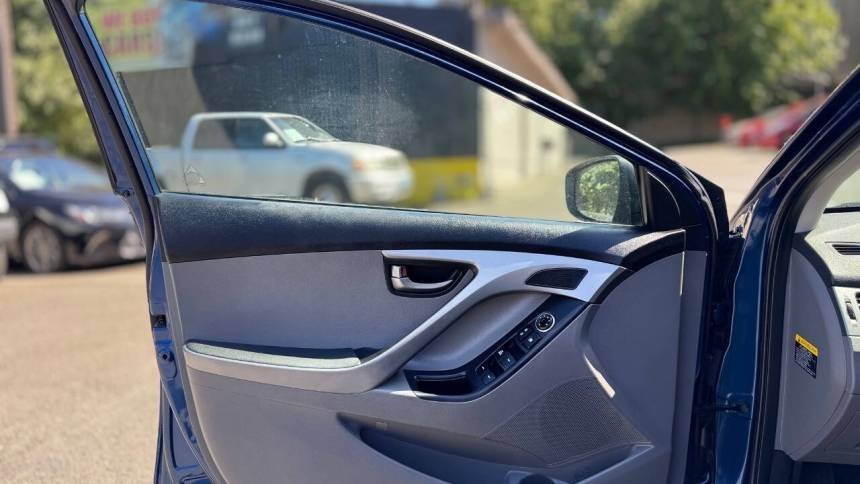 2015 Hyundai Elantra SE Sedan Automatic