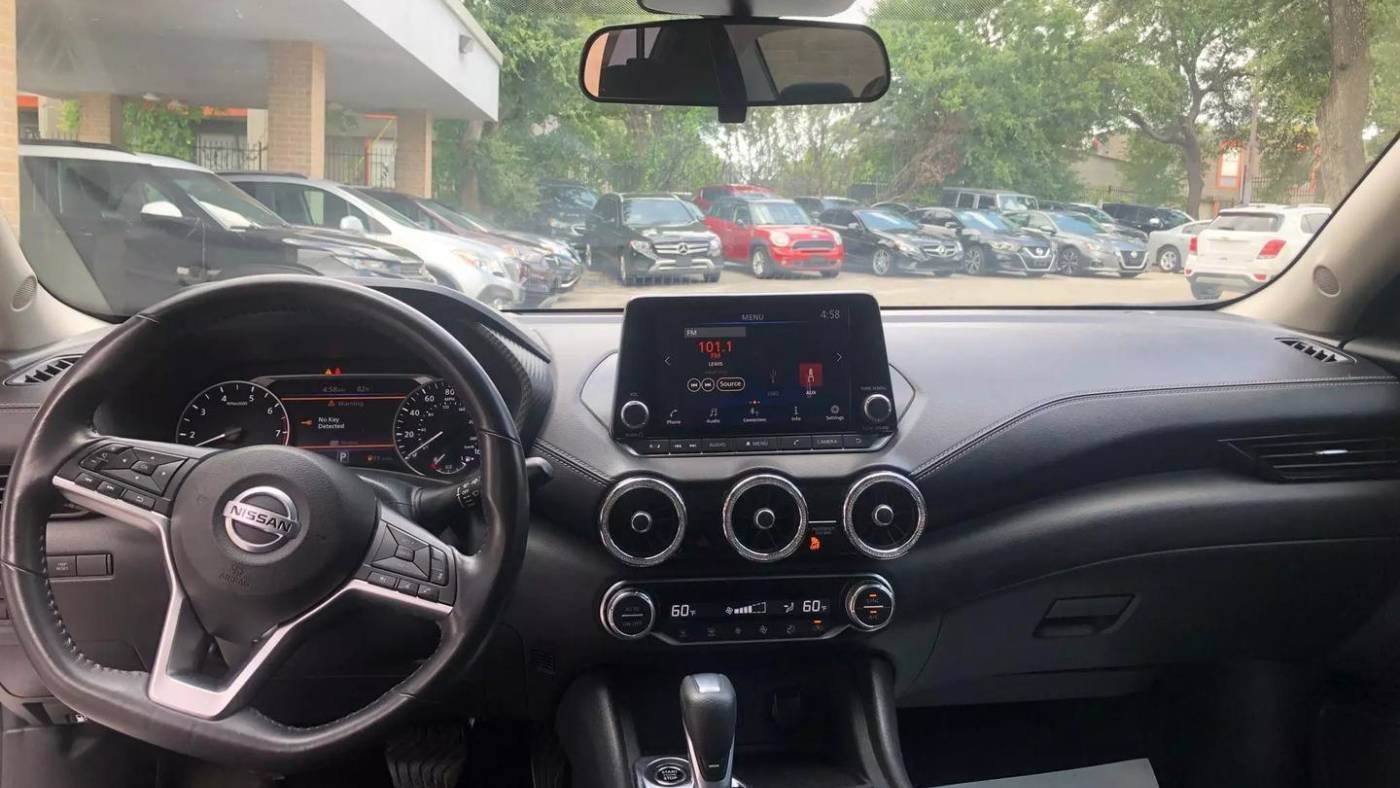 2021 Nissan Sentra SV CVT