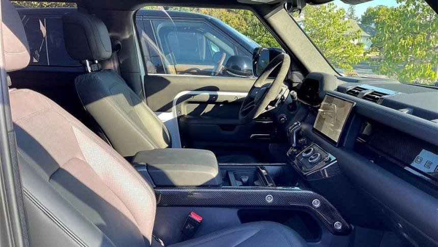 2023 Land Rover Defender 90 V8