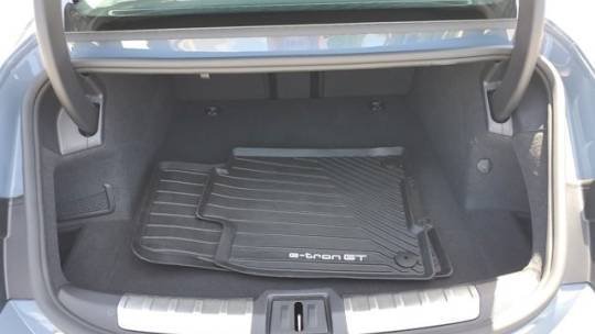 2023 Audi e-tron GT Premium Plus