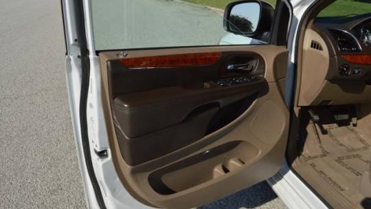 2014 Chrysler Town & Country Touring