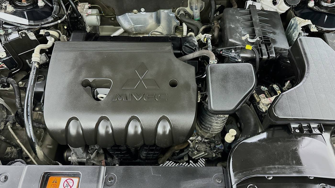 2020 Mitsubishi Outlander ES FWD