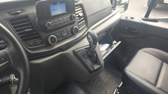 2022 Ford Transit Cutaway T-350 RWD DRW 138″ WB 9950 GVWR