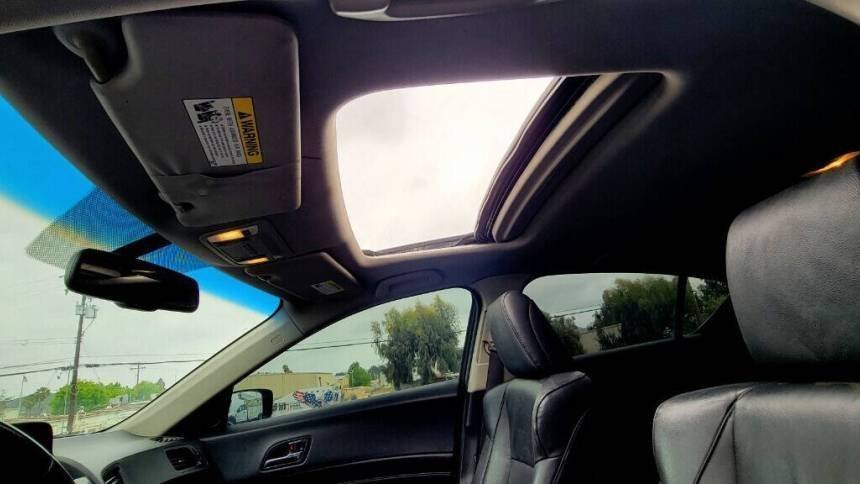 2013 Acura ILX 2.0L Automatic with Technology Package