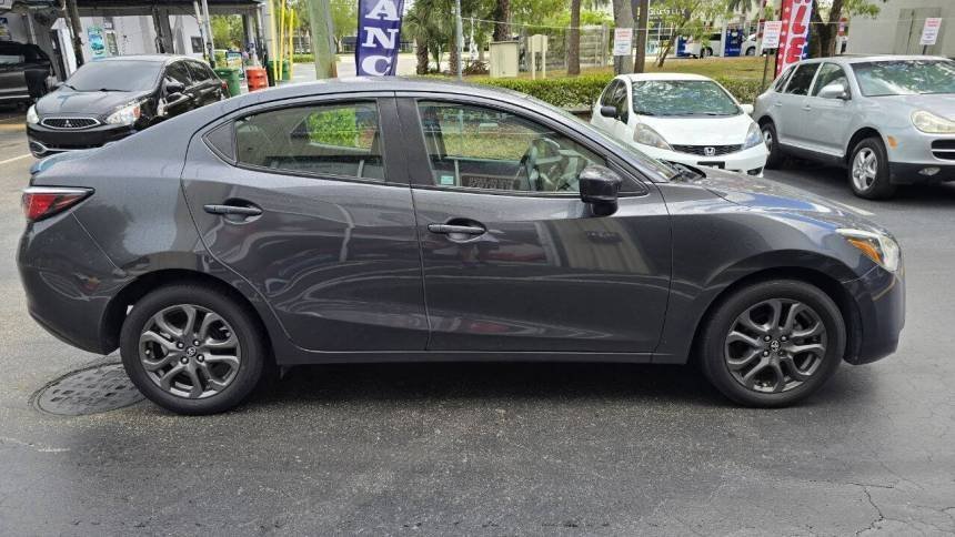 2019 Toyota Yaris LE Auto