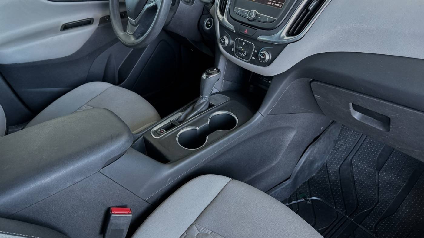 2020 Chevrolet Equinox LS with 1LS FWD