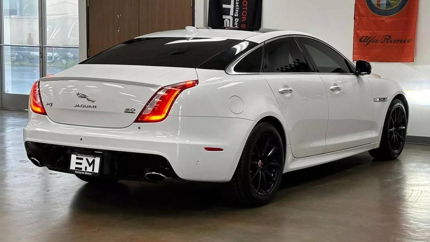 2019 Jaguar XJ R-Sport V6 AWD