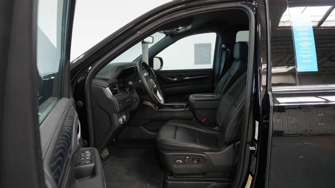 2023 GMC Yukon XL Denali 4WD
