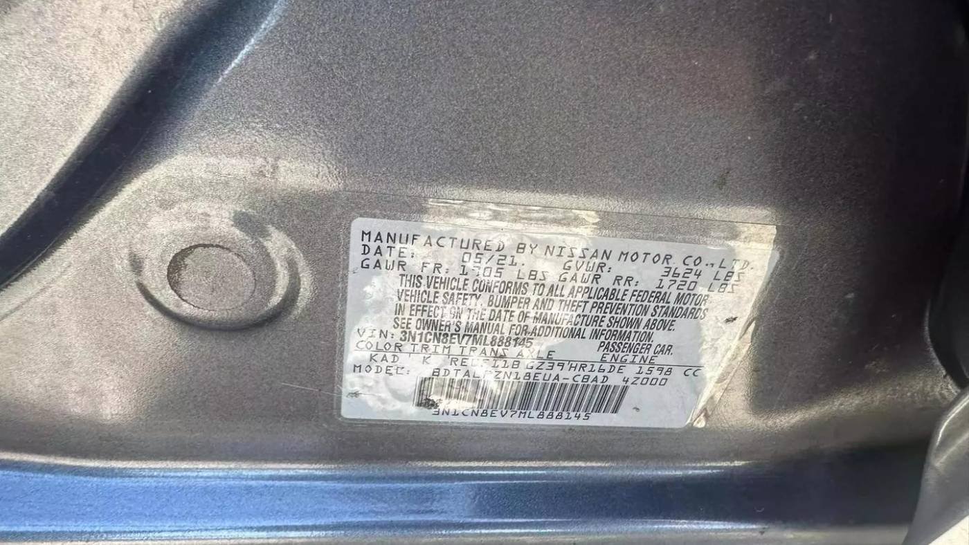 2021 Nissan Versa SV CVT