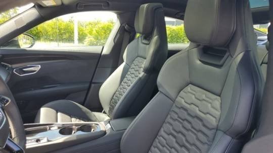2023 Audi e-tron GT Premium Plus