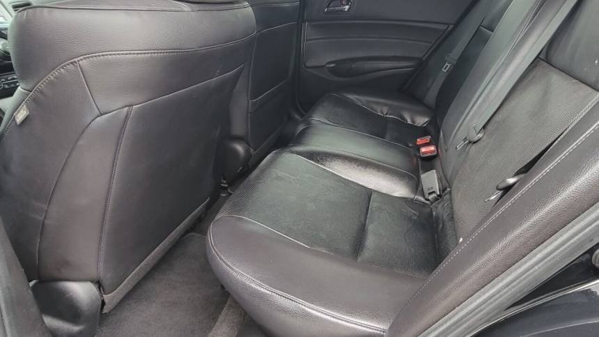 2013 Acura ILX 2.0L Automatic with Technology Package