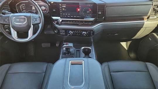 2022 GMC Sierra 1500 SLT Crew Cab Short Bed 4WD