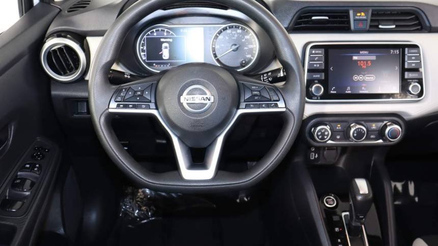2021 Nissan Versa SV CVT