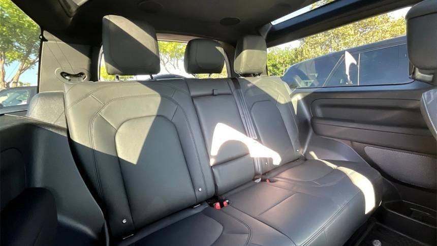 2023 Land Rover Defender 90 V8