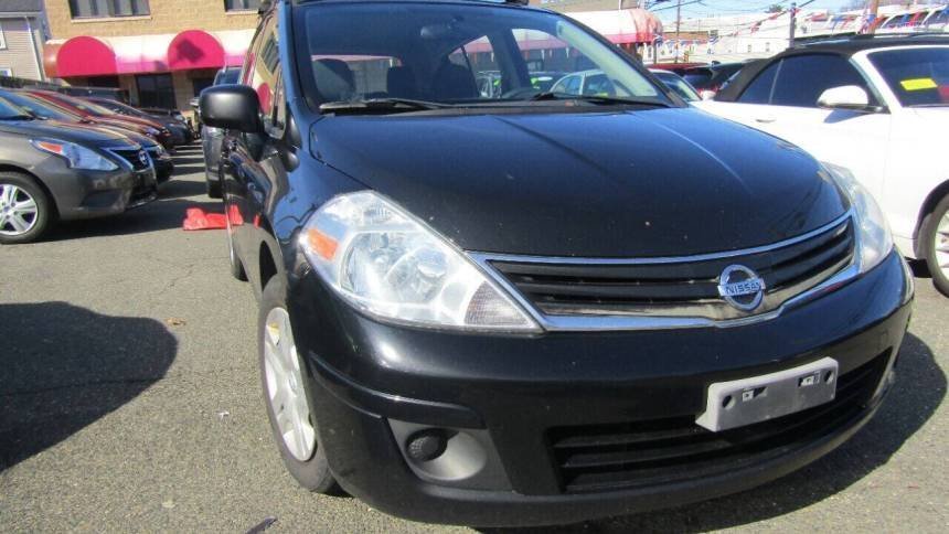 2012 Nissan Versa 1.8 S Hatchback Manual