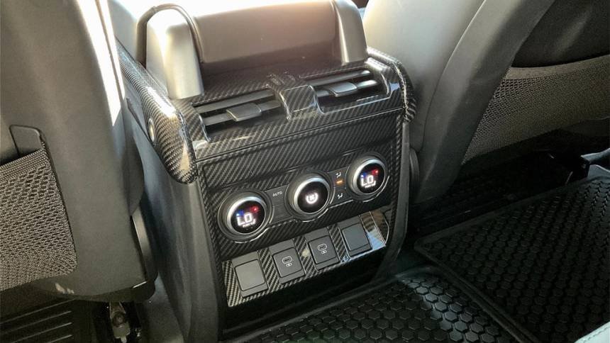 2023 Land Rover Defender 90 V8