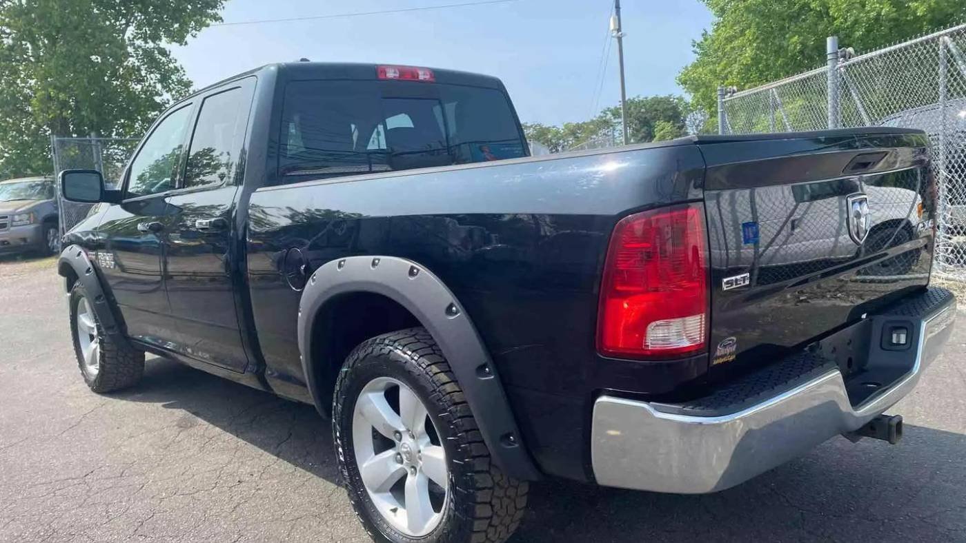 2014 Ram 1500 SLT Quad Cab 6’4″ Box 4WD