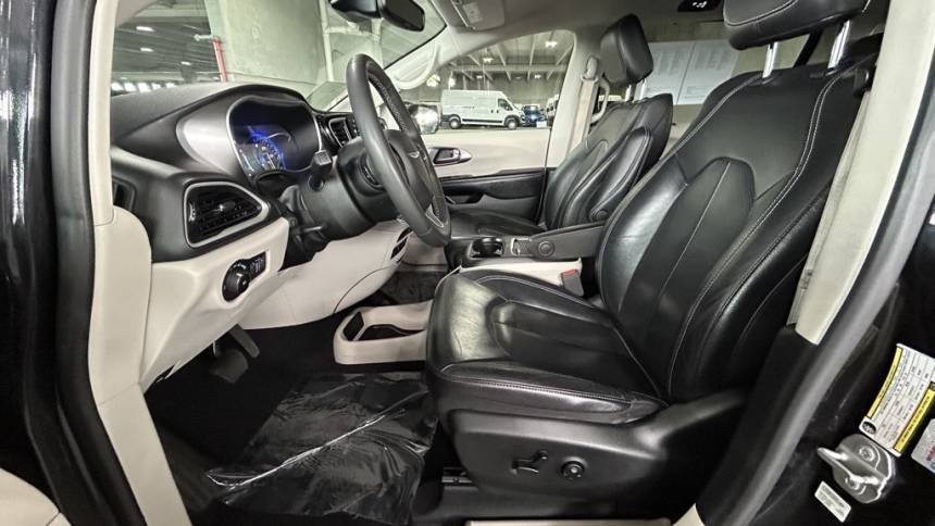 2022 Chrysler Pacifica Touring L FWD