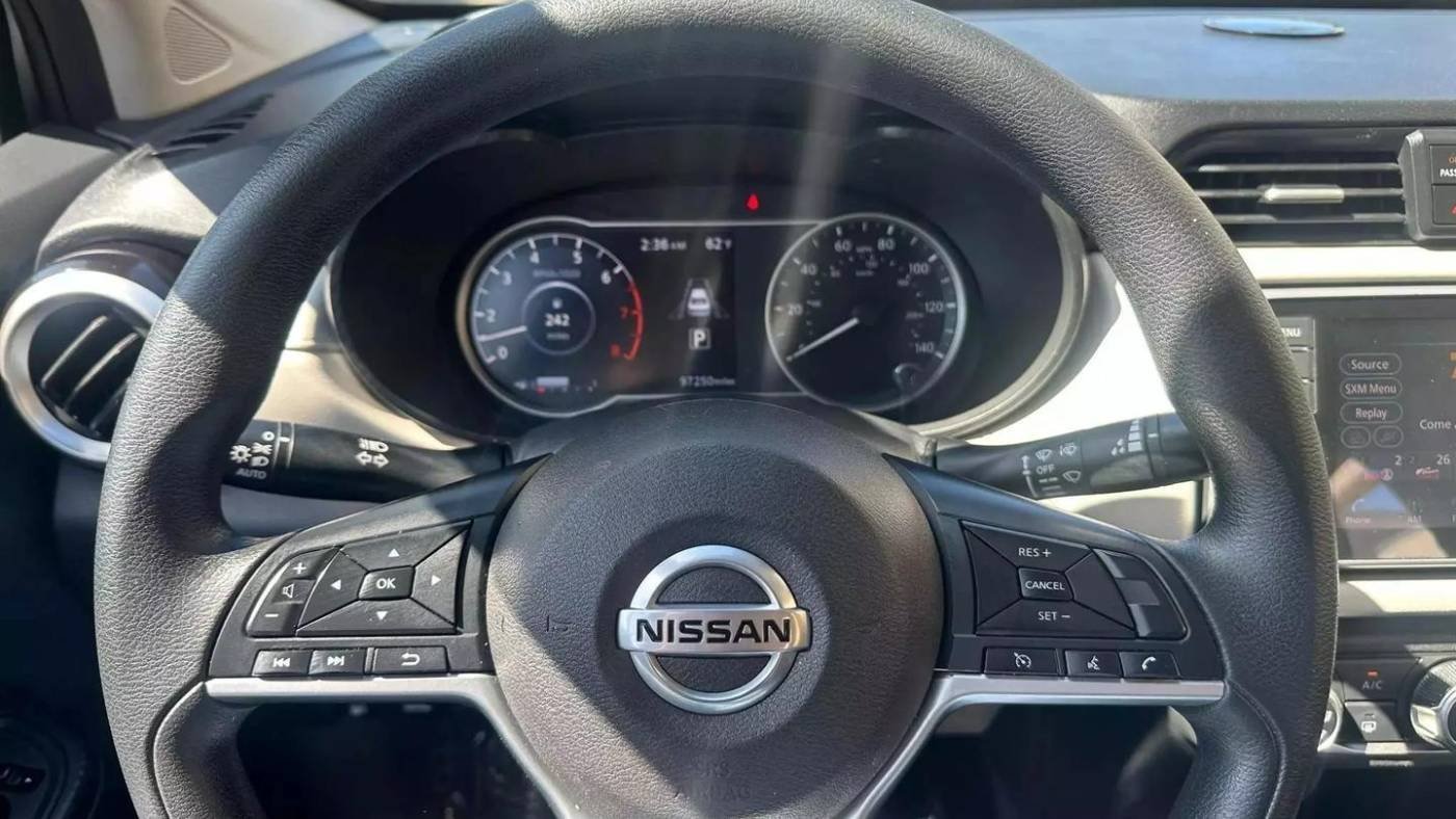 2021 Nissan Versa SV CVT