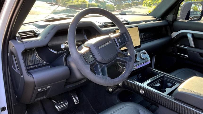 2023 Land Rover Defender 90 V8