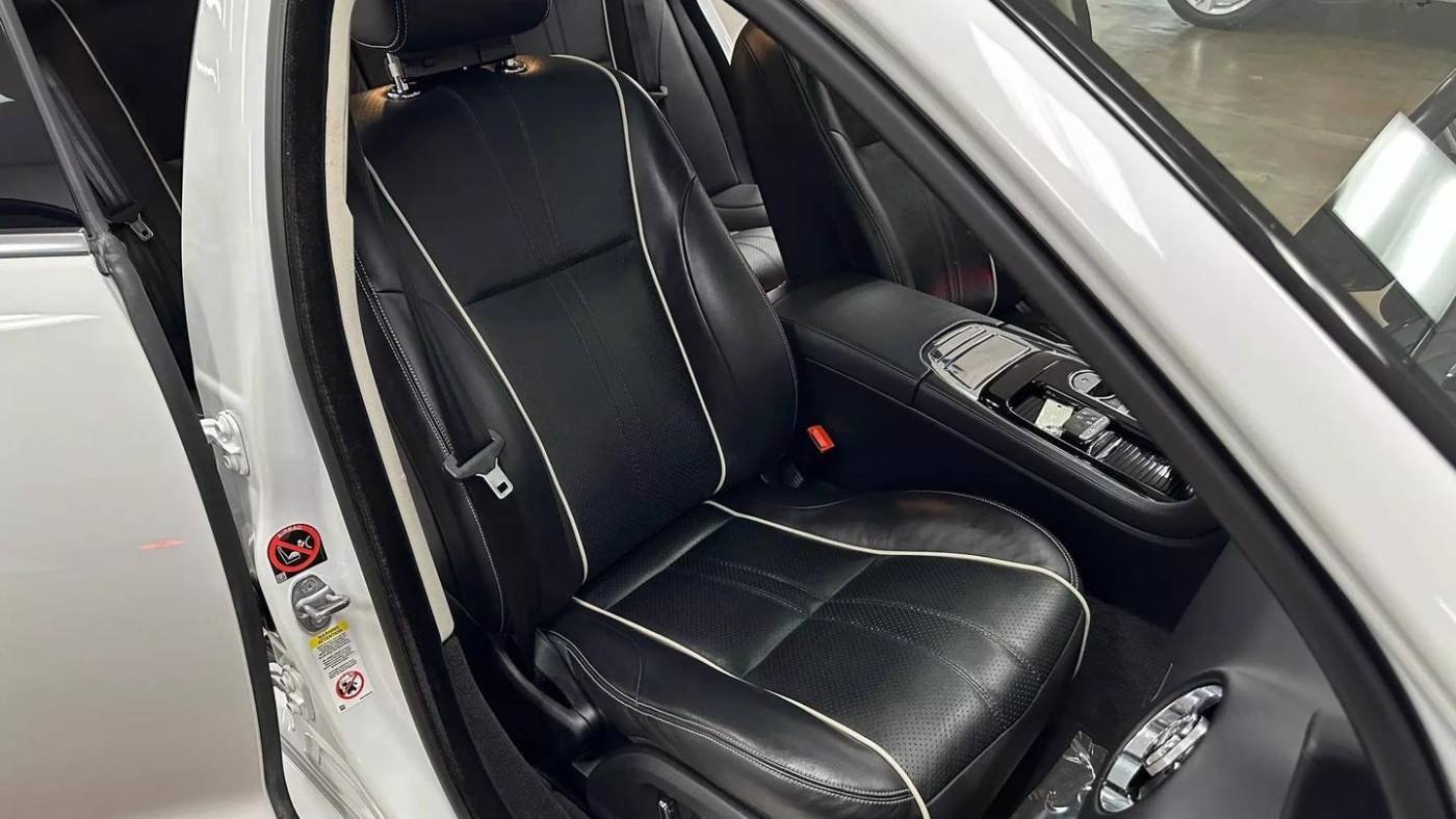 2019 Jaguar XJ R-Sport V6 AWD