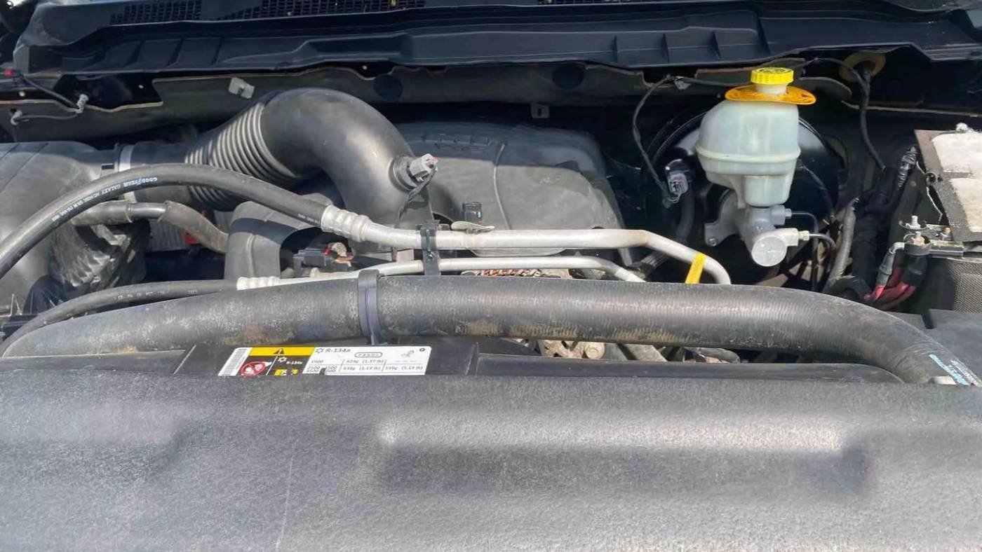 2014 Ram 1500 SLT Quad Cab 6’4″ Box 4WD