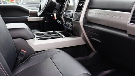 2019 Ford Super Duty F-250 Lariat 4WD Crew Cab 6.75′ Box