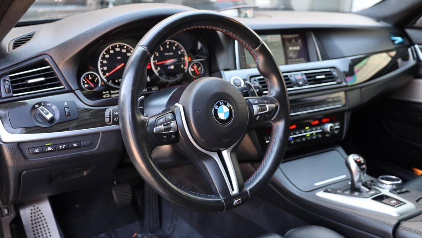 2014 BMW M5 Sedan