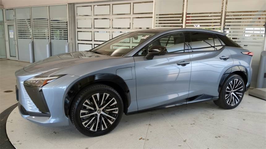 2023 Lexus RZ 450e Luxury AWD