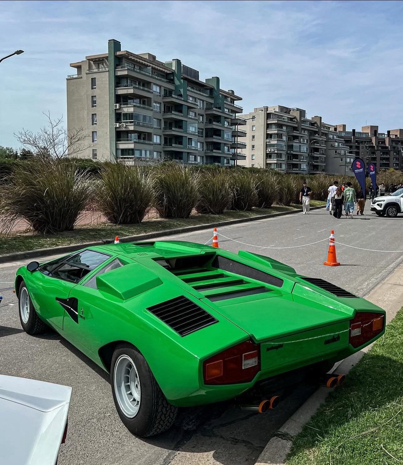 Lamborghini Countach LP400