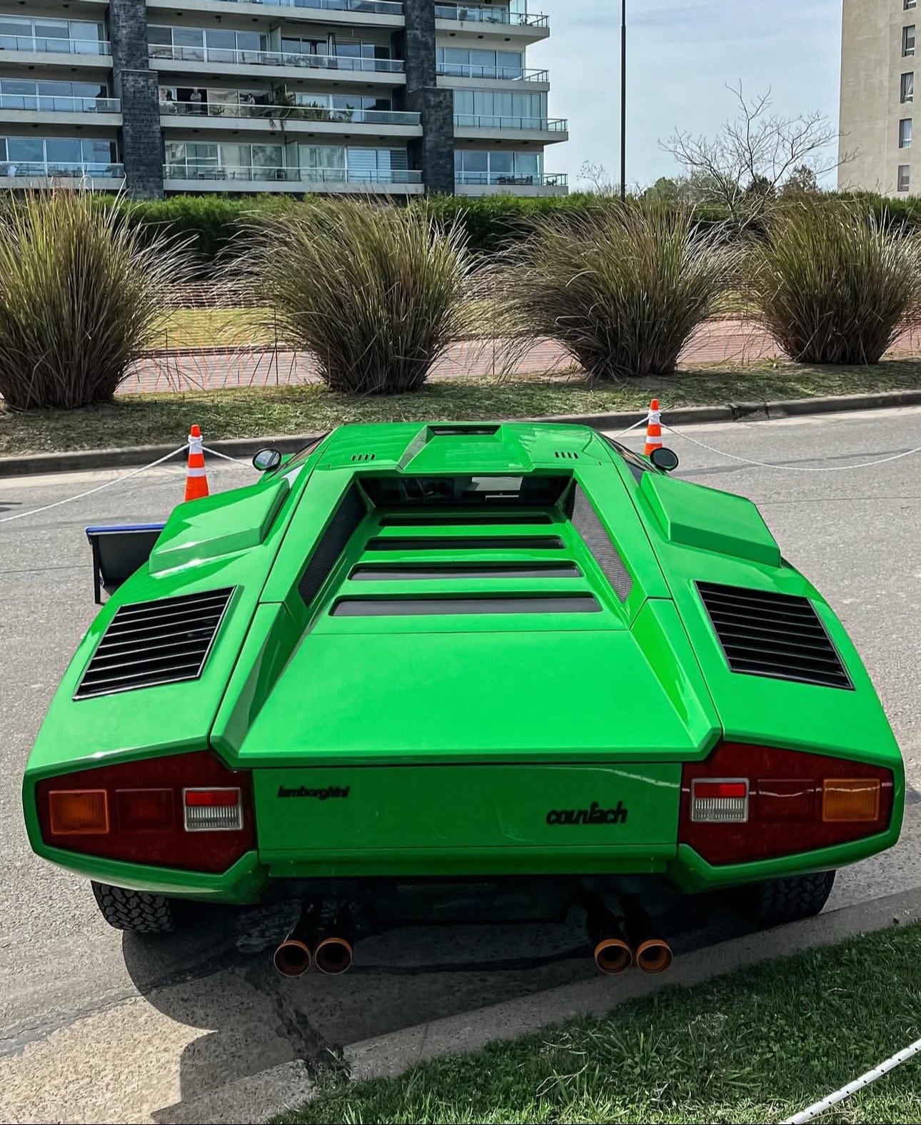 Lamborghini Countach LP400