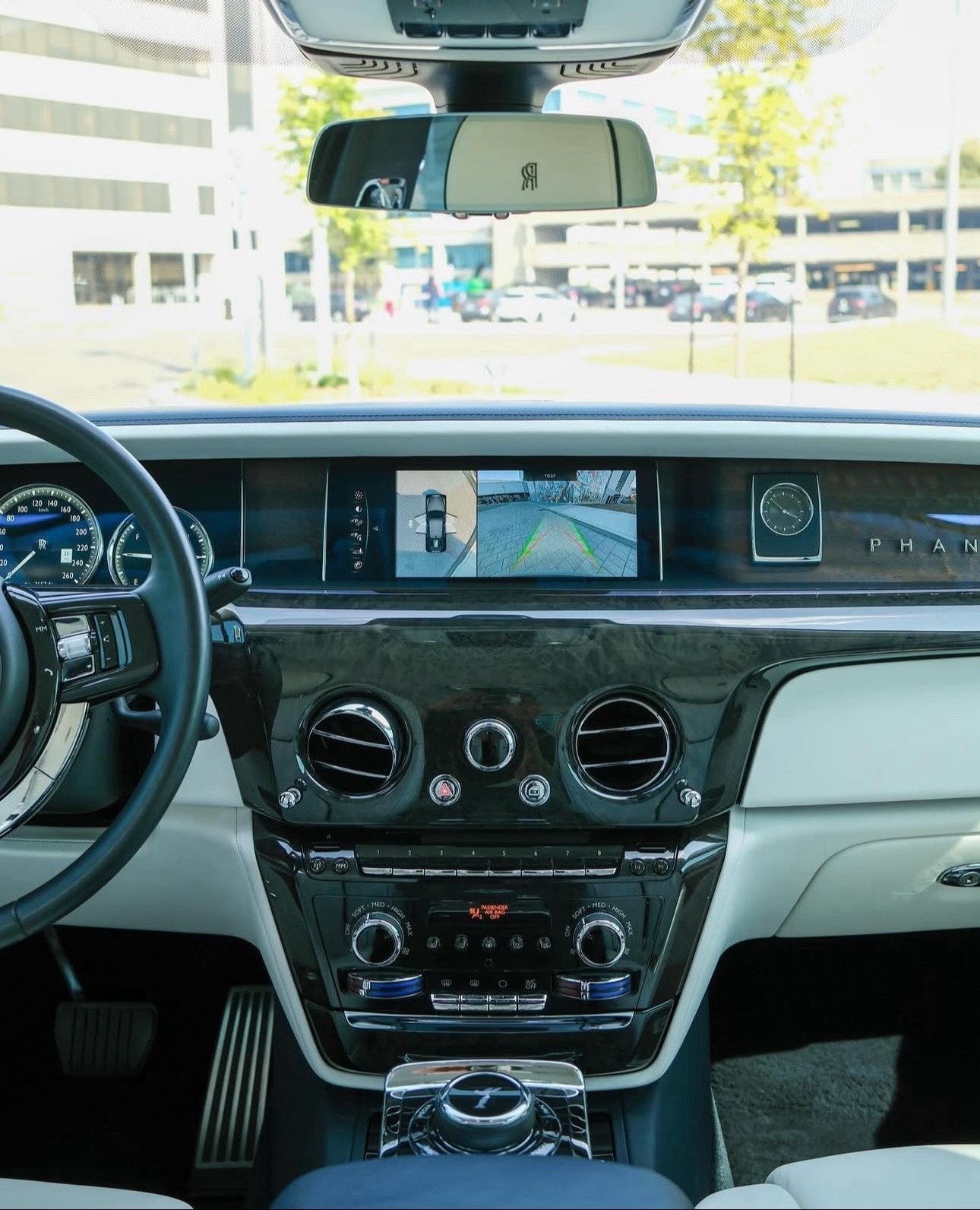 2021 Rolls-Royce Phantom