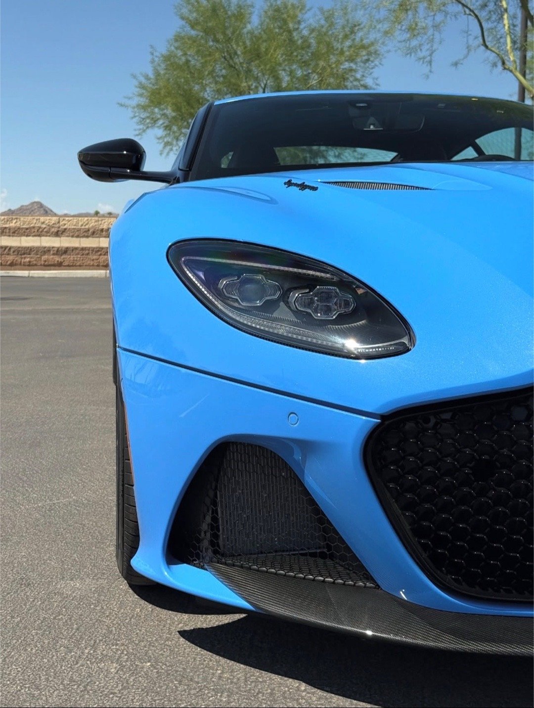 2021 Aston Martin DBS Superleggera