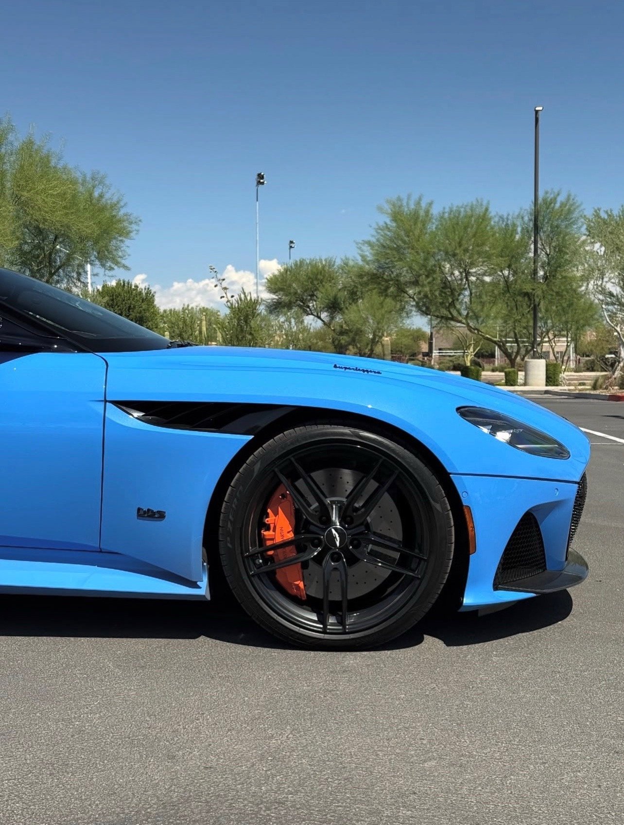 2021 Aston Martin DBS Superleggera