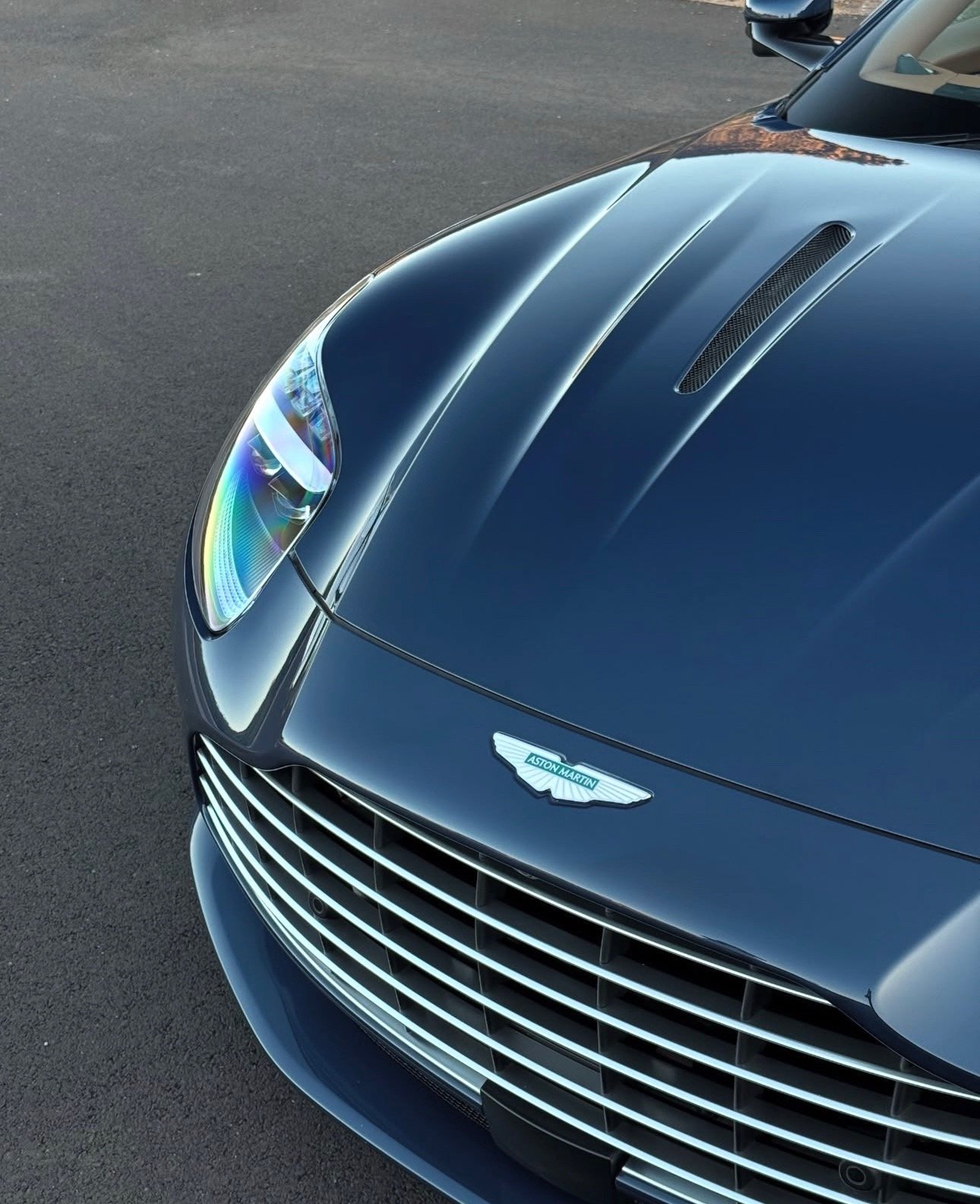 2025 AstonMartin DB12