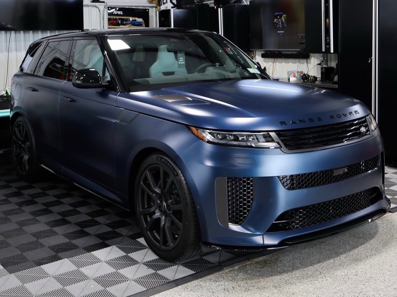 Range Rover SV Edition 2